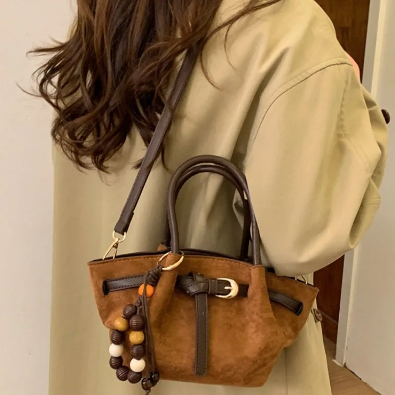 

1 шт., зимняя модная сумка большой вместимости-повседневная повседневная сумка через плечо для путешествий на открытом воздухе, стильная сумка-тоут