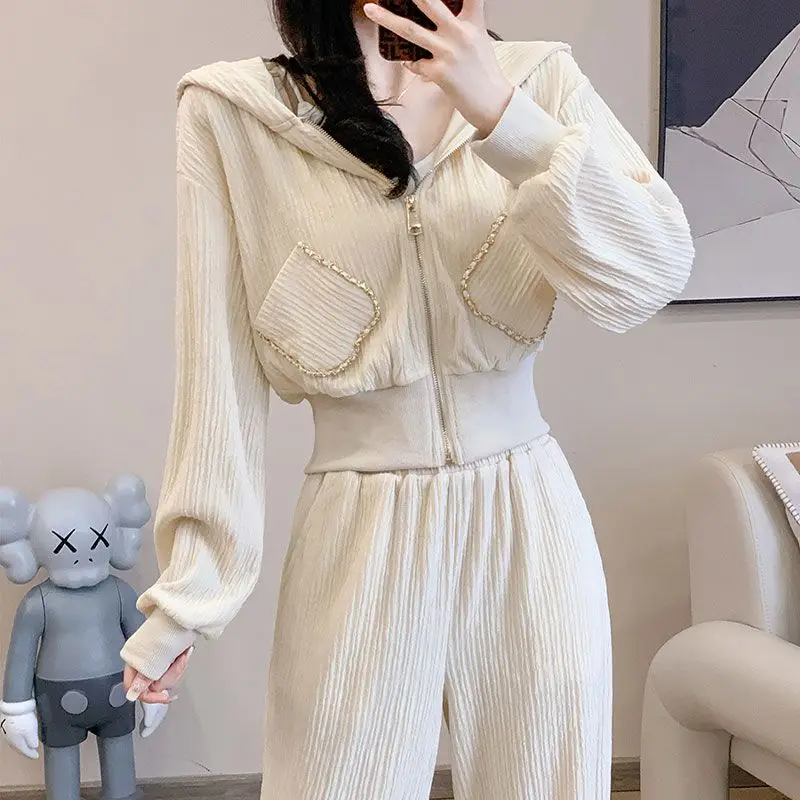 Spring and Autumn Women's Set New Korean Fashion Top Coat Sports and Leisure Pants Age Reducing Two Piece Set