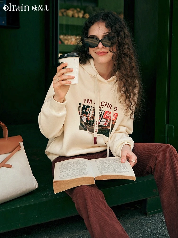 

OLrain Women's Fashion Hooded Sweatshirts Autumn 2025 New Loose Retro Casual Tops Commute Long Sleeve Pullover Female O23DR88322
