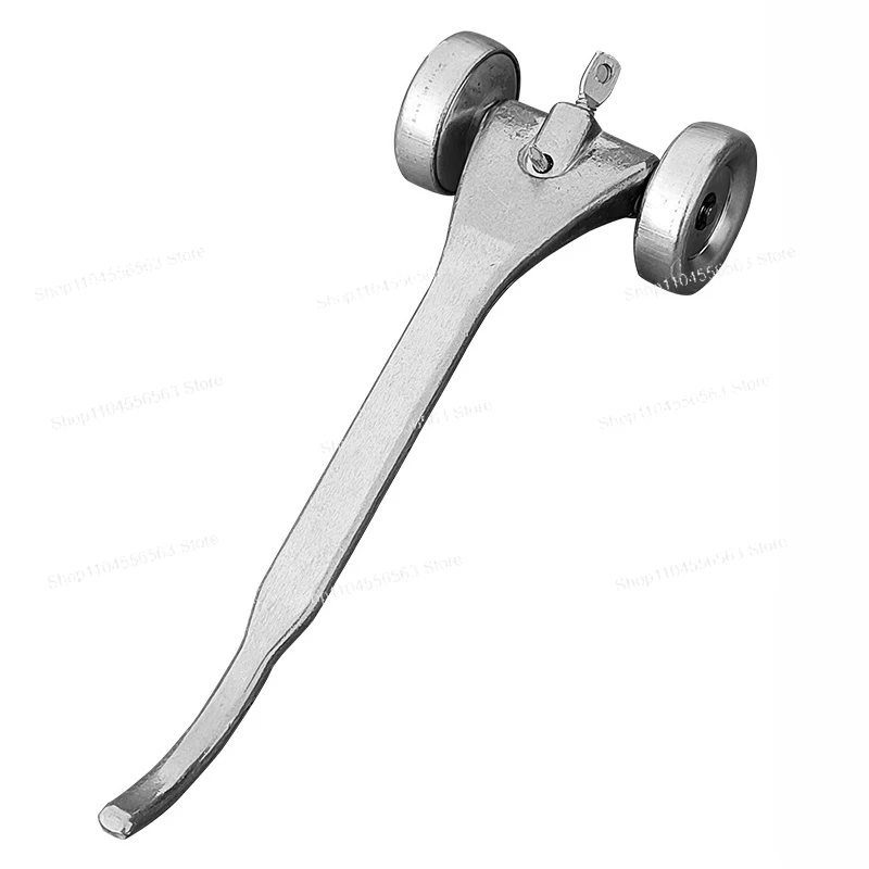 

"Skate Wheel Conveyor Roller - Low Friction Joint Raker for Assembly Lines"