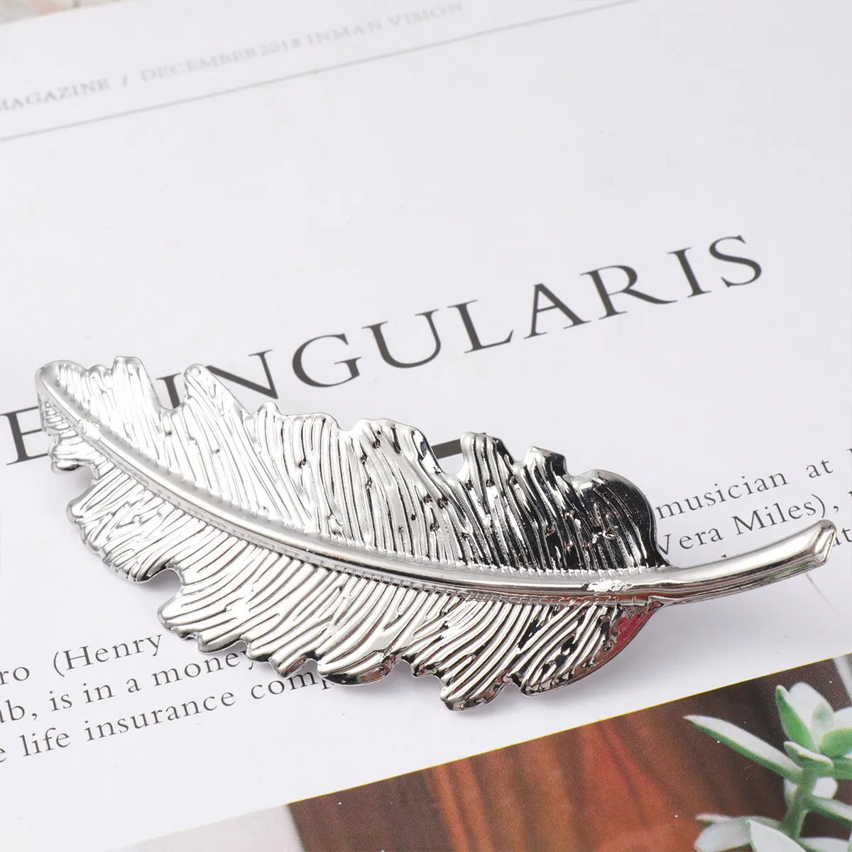 

Набор из 2 заколок для волос в форме листа, из сплава, для женщин, элегантные золотистые и серебристые аксессуары для волос, 10x28 см, привлекательный дизайн