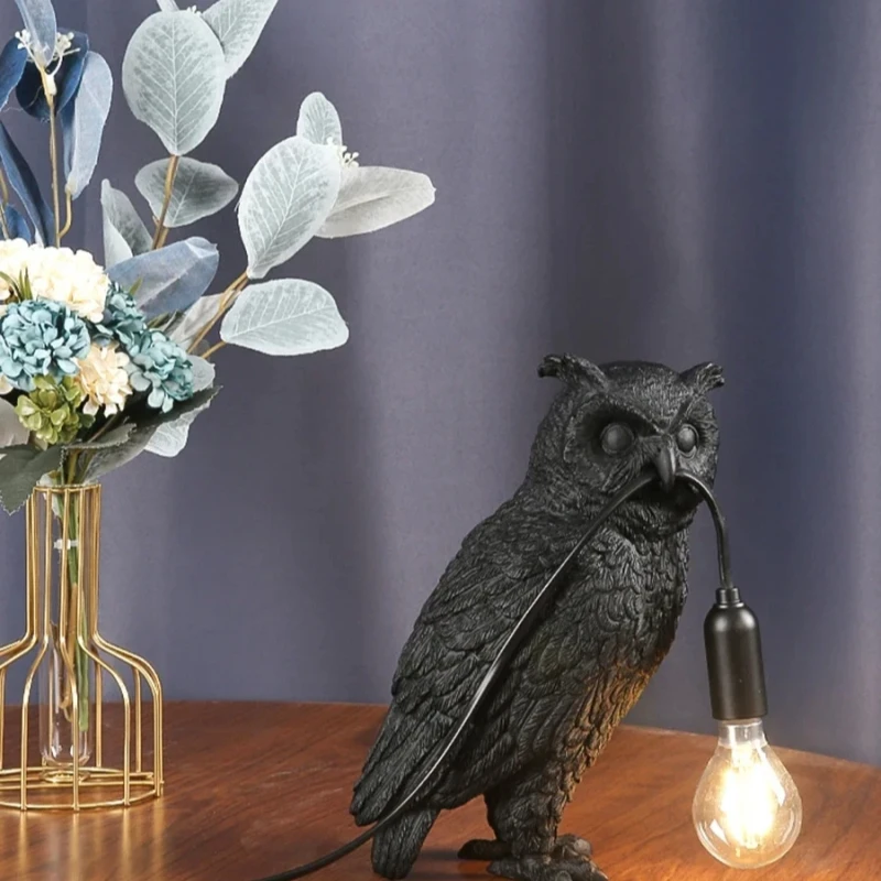 

Modern Creative Owl Resin LED Desk Lamp Living Room Bedroom Bedside Study Reading Table Lamp Children's Room Decoration Lighting