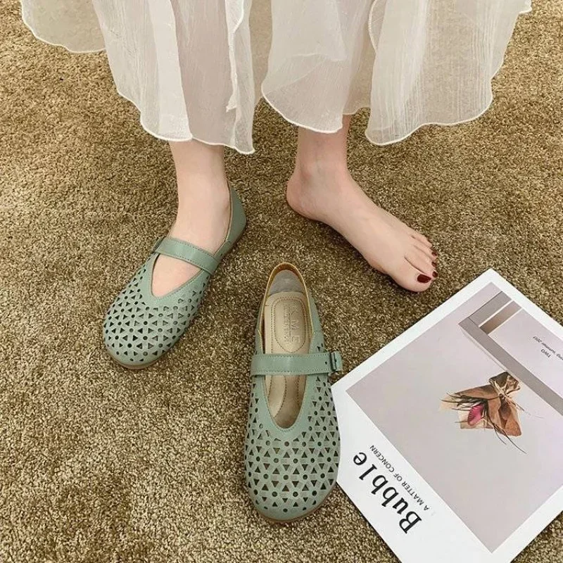 Flats Ladies Footwear Hollow Round Toe Flat Green Kawaii Cute Women's Shoes Moccasins with Discount on Offer Wholesale 39 Casual