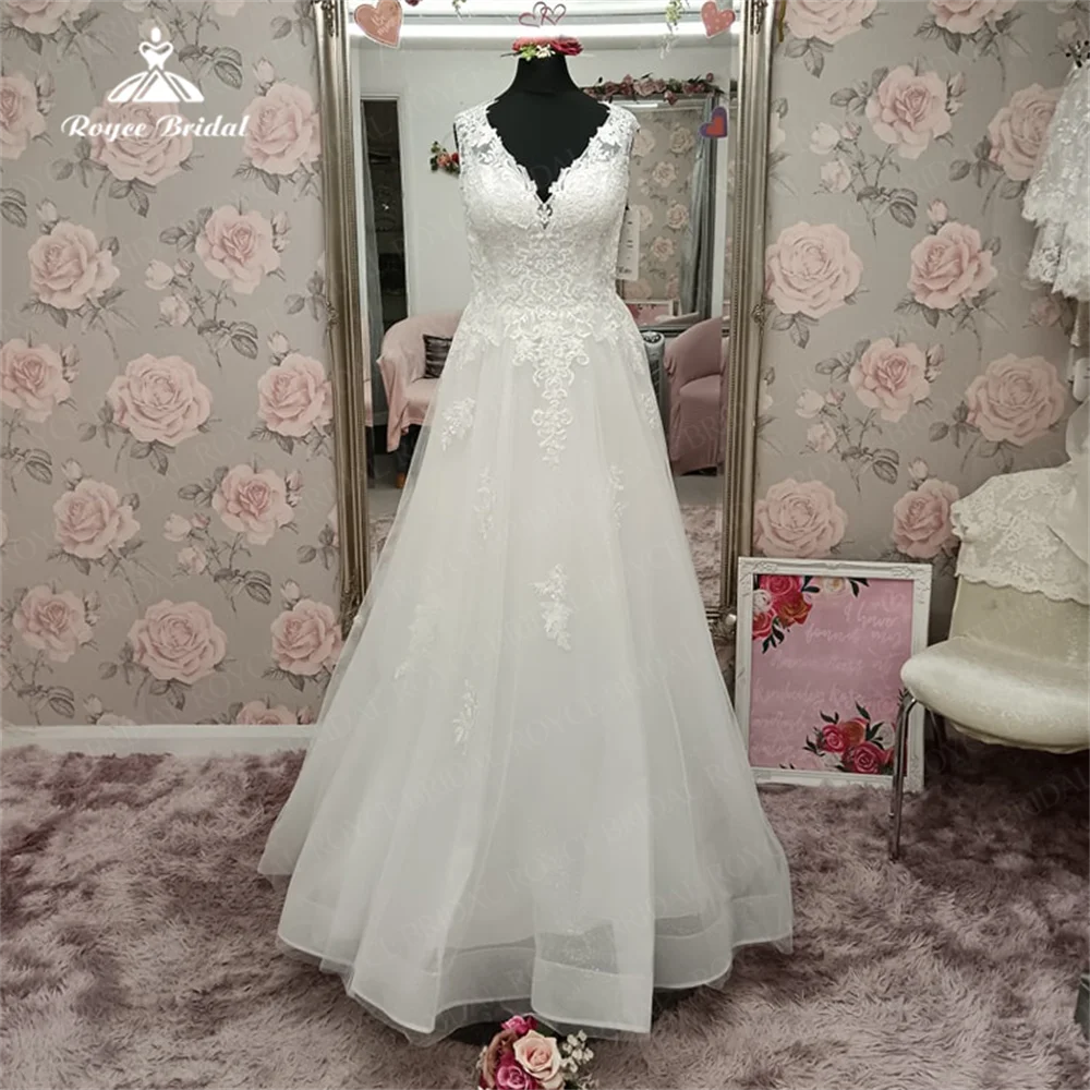 

Charming A Line Wedding Dress Organza V Neck Sleeveless With Allure Lace Applique Bride Gowns Backless Formal Occasion For Women