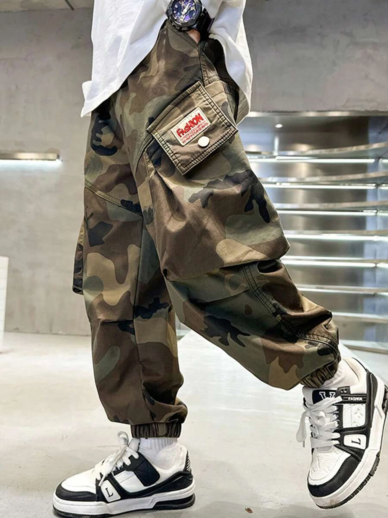 Boys' overalls, camouflage pattern, digital printing, multi-pocket practical pants, large children's size 7-14 years old.