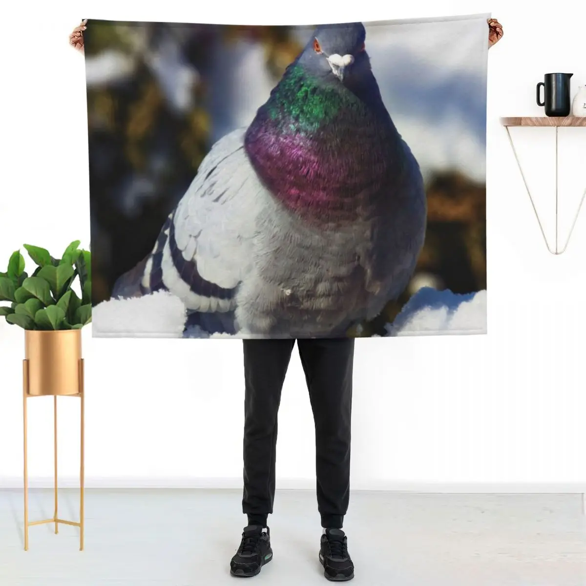 Cute Feral Pigeon Throw Blanket Beach halloween Tourist for babies Hairys Flannels Blankets
