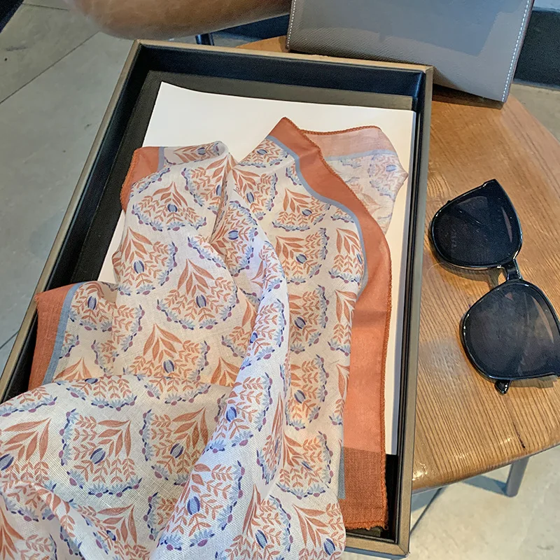 1PC 2025 ファッションスカーフ日本の花柄 58 センチメートル正方形のスカーフ軽量ソフト両面女性のための春夏アクセサリー