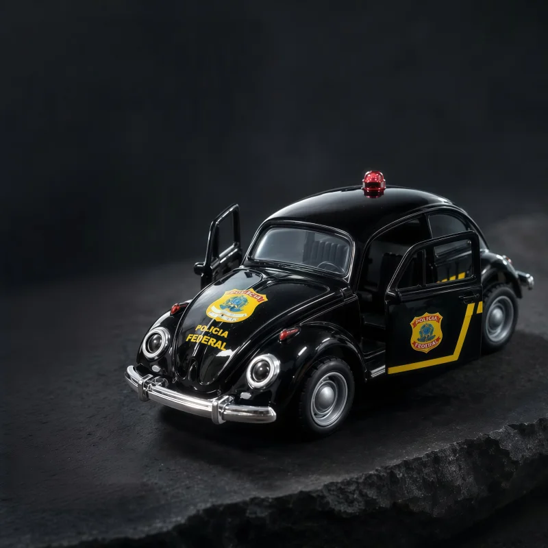 1/36Vintage Highway Patrol Alloy Car Model, Retro Police Car, Tabletop Display Decoration for Collection