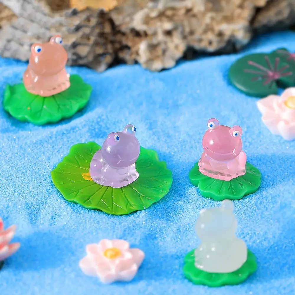 Colorful Luminous Mini Frog Figurine Cute Resin Crafts Glowing in The Dark Tiny Frog Funny Micro Landscape Ornament Yard Lawn