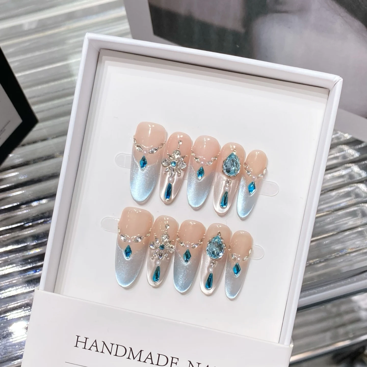 

10Pcs Peacock Blue Handmade Press On Nails Shiny Cat's Eye French Fake Nails With Water Drop Diamond Pink Resuable Manicure Sets