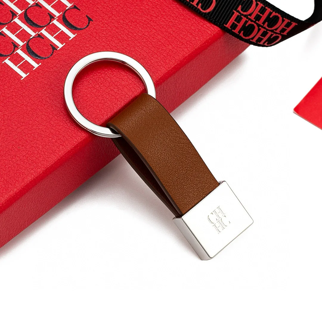 

CH Доступный по цене, но роскошный брелок для ключей из металла и кожи с персонализированной гравировкой – подарочный брелок для ключей от автомобиля