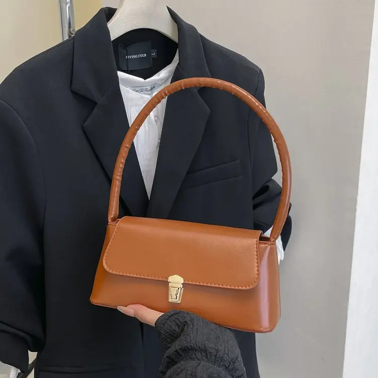 

Весна-лето 2023, новинка Ins Sle, женская сумка через плечо, универсальная сумка подмышками, модная откидная крышка из искусственной кожи в стиле ретро