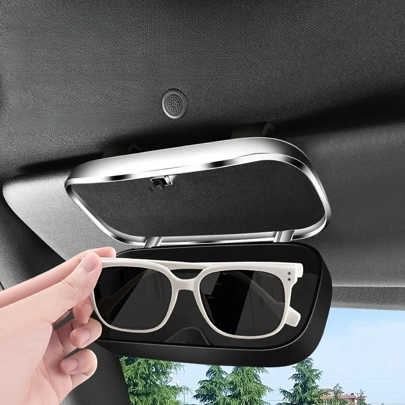 1pcs Universal Clip-On Car Sunglasses Holder, Sun Visor Eyeglass Case, Soft Lined Anti Scratch Durable ABS, Fits All Vehicles