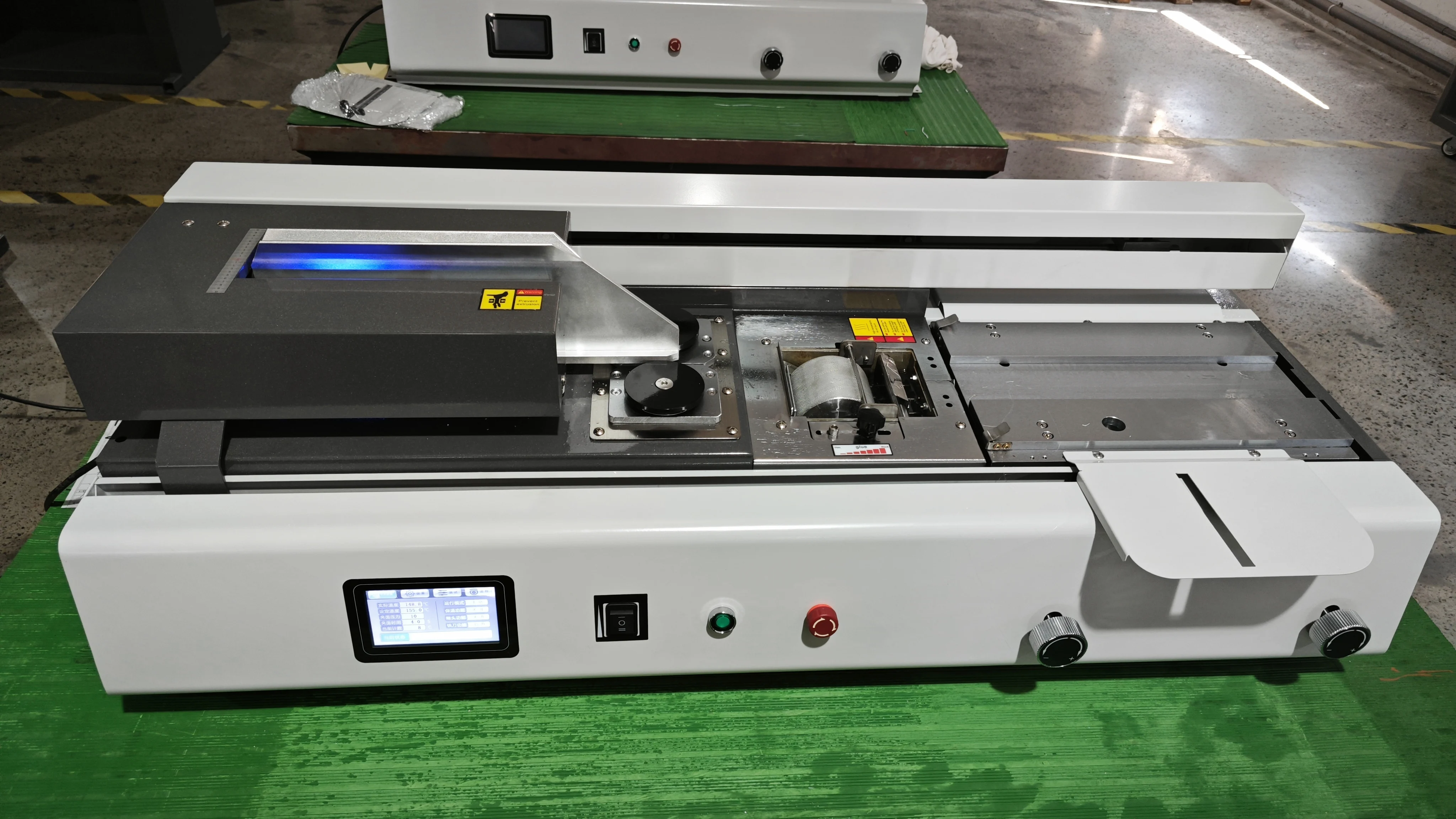 FN-B40F Electric Brand New Desktop Smart A4 Glue Binding Machine 4.3