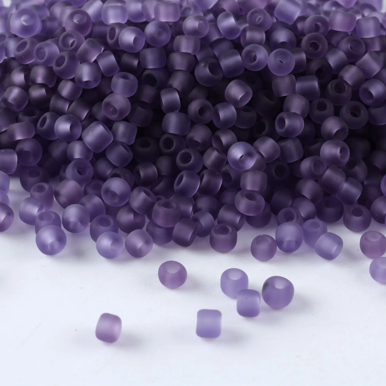 Hochwertige transparente matte Farbperlen CJ 11/0, 10g/Tube, geeignet für alle Arten von DIY-Bastelarbeiten usw. – Detail 3