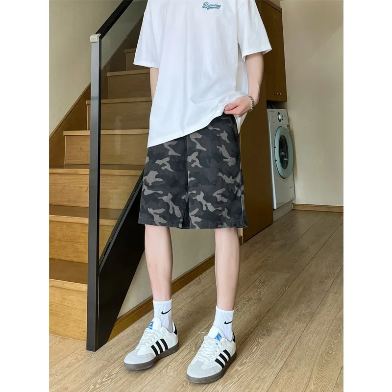 Men Vintage Camo Denim Shorts Loose Wide Leg Bermuda Shorts Washed Camouflage Print Knee Length Casual Streetwear Jean Shorts