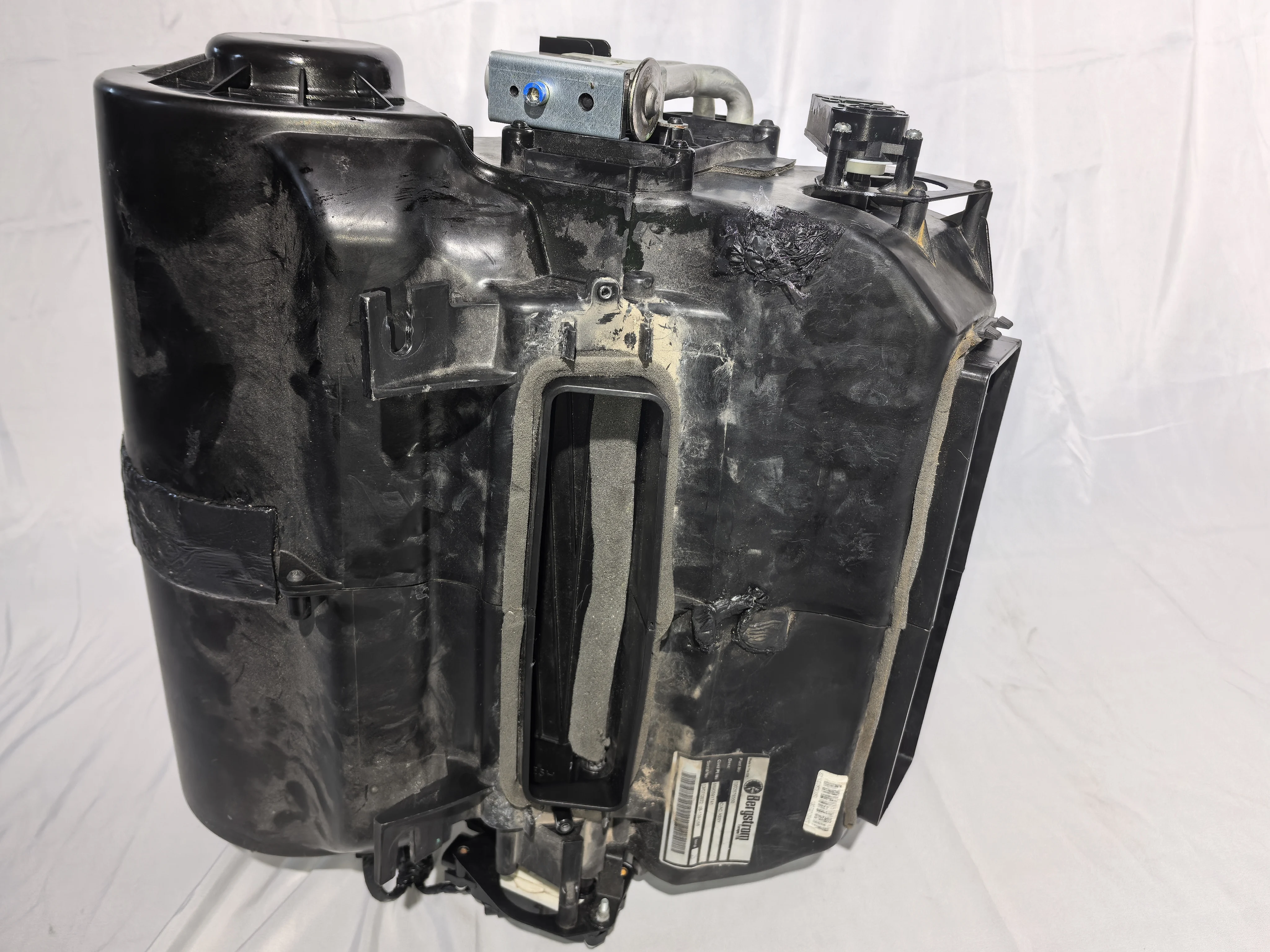 Genuine AC Evaporator Assembly For Lotus Emira 2021-2025 OE 8890591741 Air Conditioning Evaporator