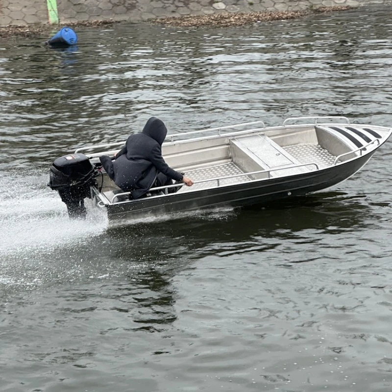 Fishing boats thicken fishing boats, salvage boats, assault boats, river pollution cleaning boats