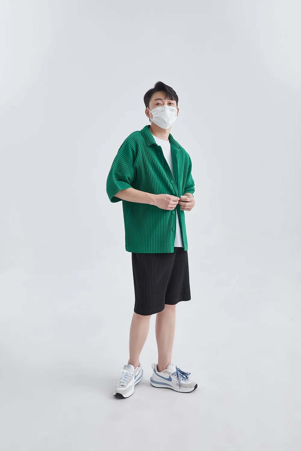 

Miyake, лето 2025, мужская плиссированная рубашка с коротким рукавом, плиссированная мужская рубашка, плиссированная мужская рубашка с коротким рукавом, свободная модная японская куртка