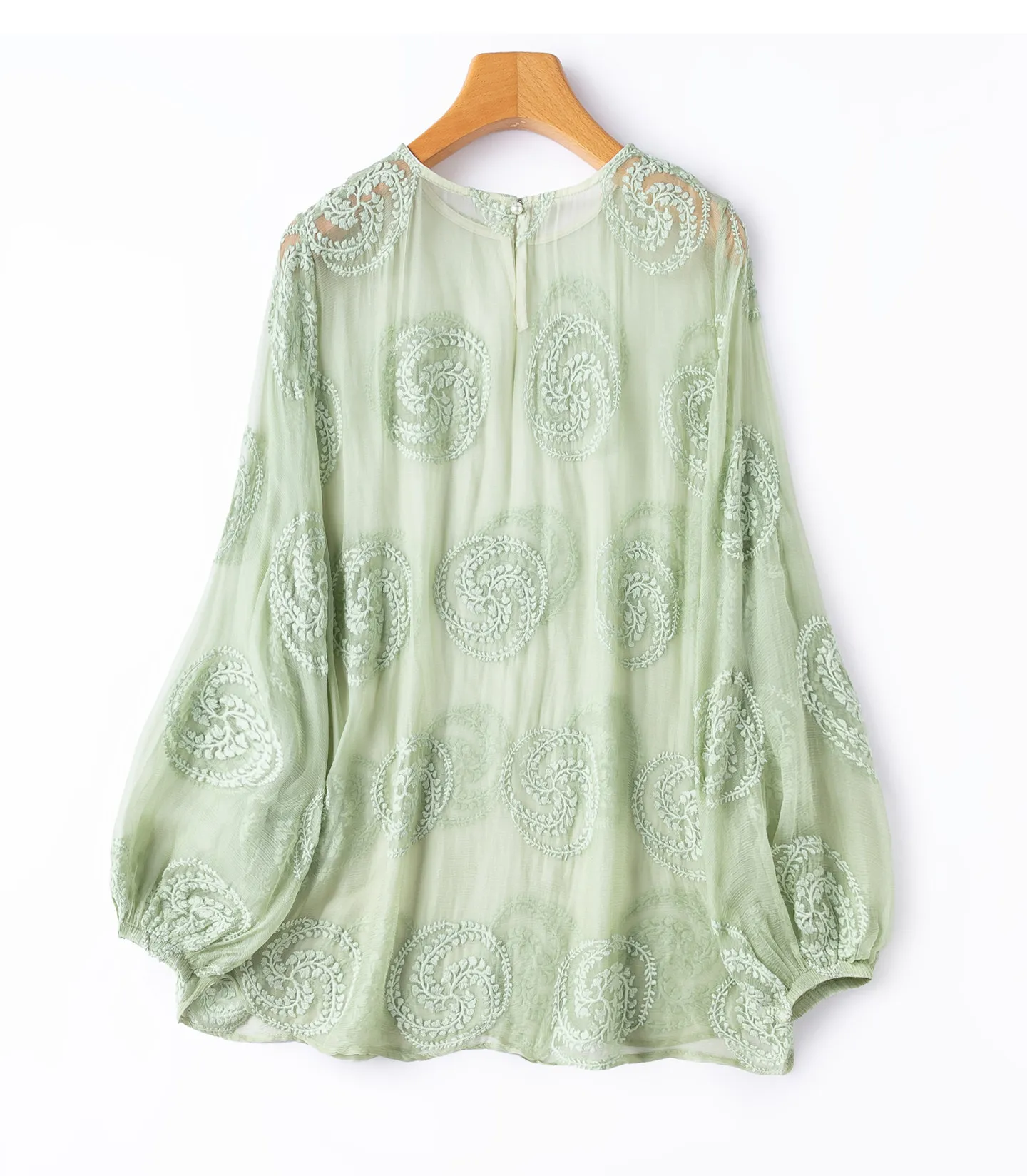 BirdTree-100%Real Silk Elegant T-Shirt, O Neck Embroidery, Women Casual Versatile Sheer Loose Tops, 2026 Autumn New T67458CC