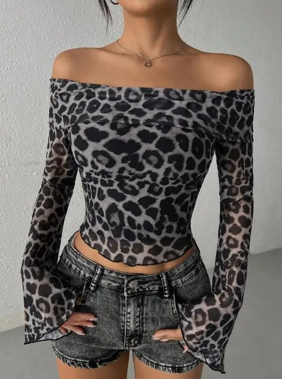 

Womens Top 2026 Fashionable and Sexy Leopard Print Off Shoulder Trumpet Long Sleeved Top Slim Fit and Slimming Fashion Short Top
