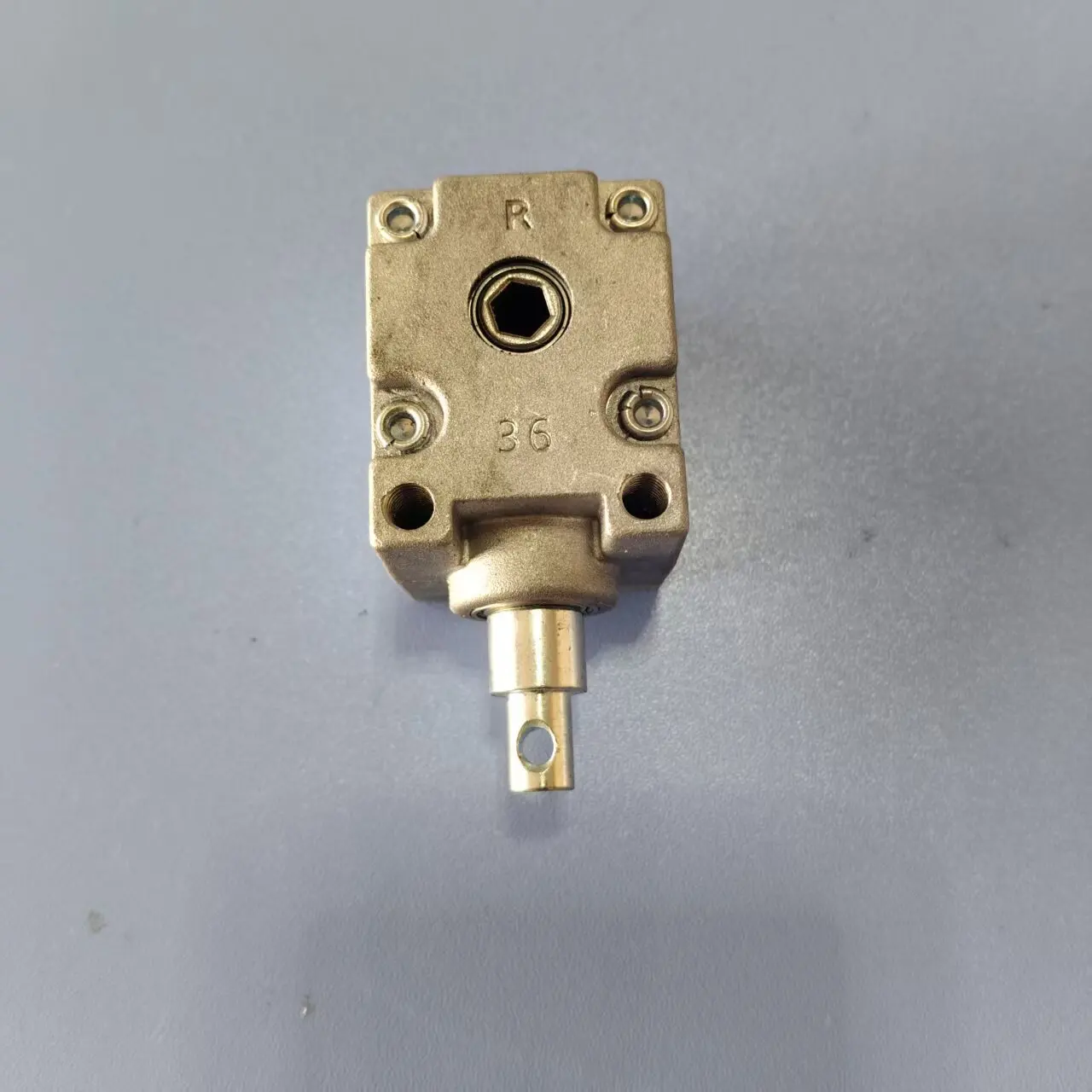 36X36mm Bevel Gearbox Turner Head Gear Ratio 1:1 Miniature Gearbox