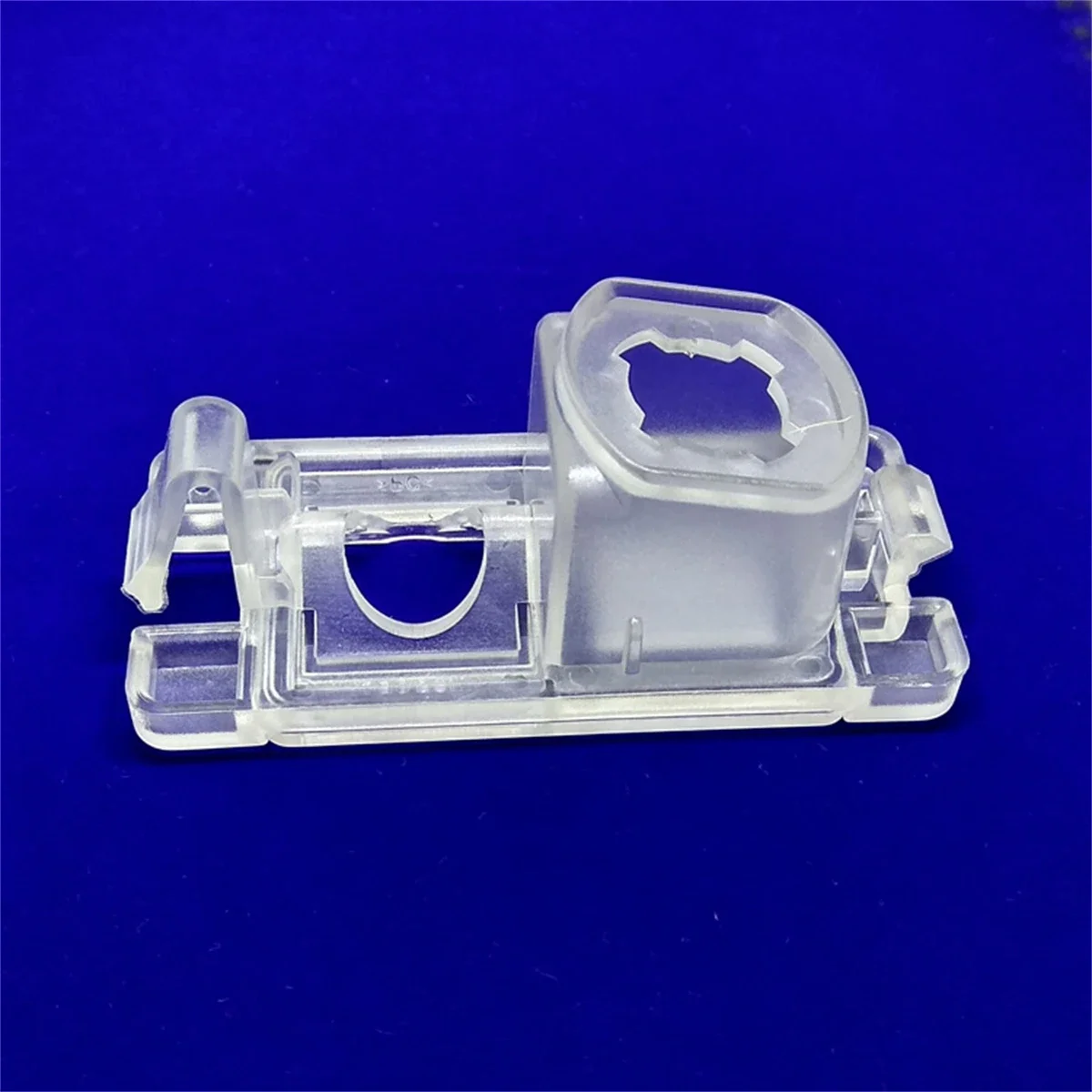 Car Rear View Camera Bracket Mount Holder License Plate Light Housing for Mitsubishi Triton L200 Strada Pajero Montero 3