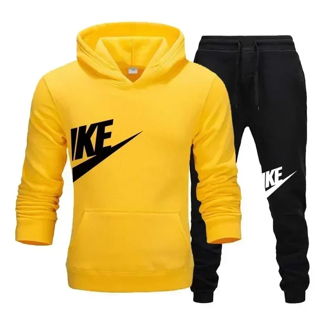 A new autumn and winter men's casual tracksuit