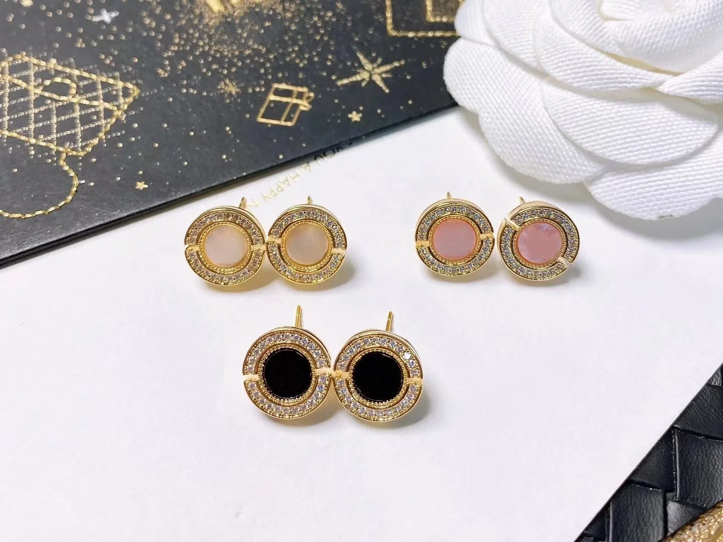 

Exquisite high sense inlaid gemstone round temperament simple commuter earrings girl