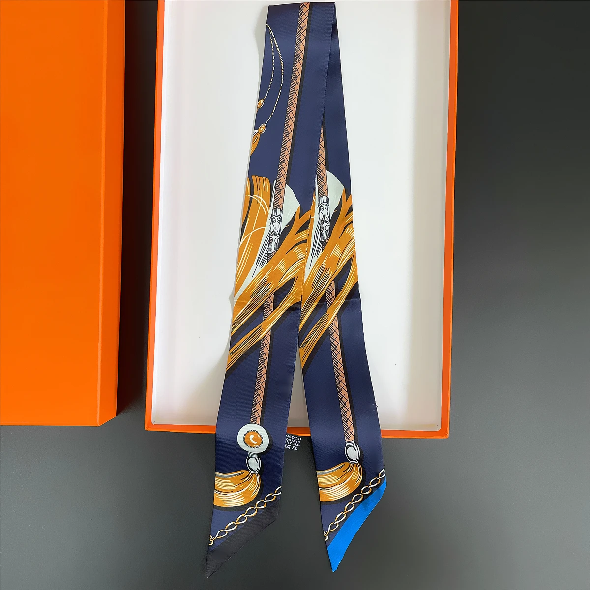 Marke Design Twill 100% Seide Schal Luxus Mode Schal Frauen Foulard Dünne Tasche Schals Neue Heiße Halstuch Haar Stirnband
