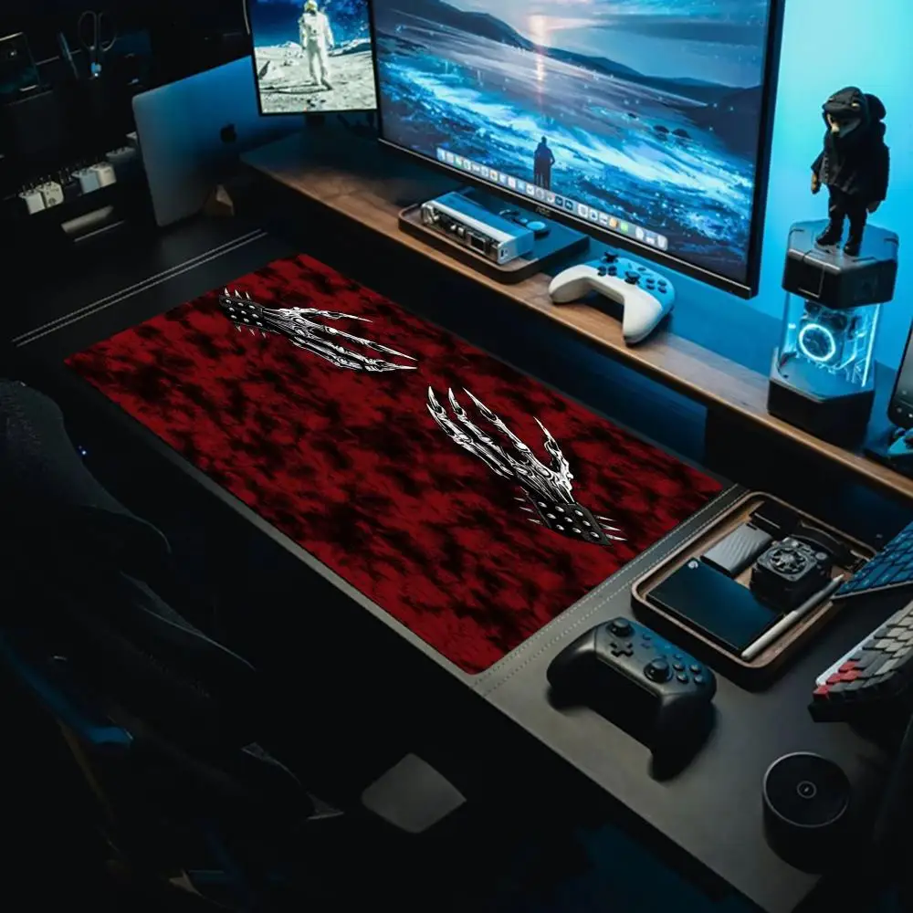 

Bloody ClawsMouse Pad Large Gaming Mouse mouse pad anime Pad Keyboard Gamer Rubber Anti-wrinkle Non-slip Bottom Desk Mat