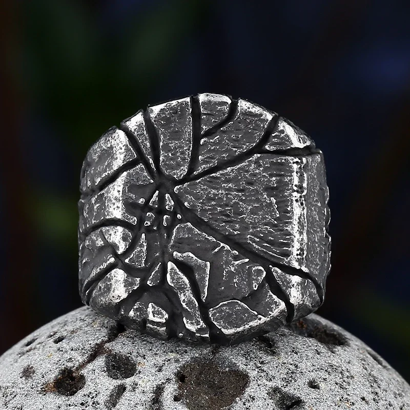 Vintage 2024 New Retro Design Stainless Steel Cracks Ring HipHop For Man Women Square Anels Party Gift Charm Cool Jewelry