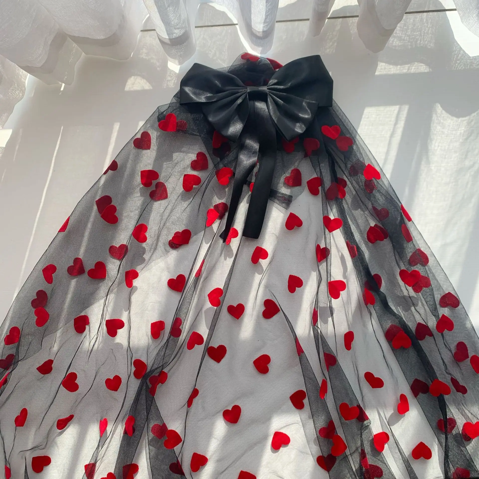 Red Love Flocking Gauze 150CM * 50CM /1 Yard High Quality Wedding Party/Wedding Background Decoration Sewing Mesh Fabric