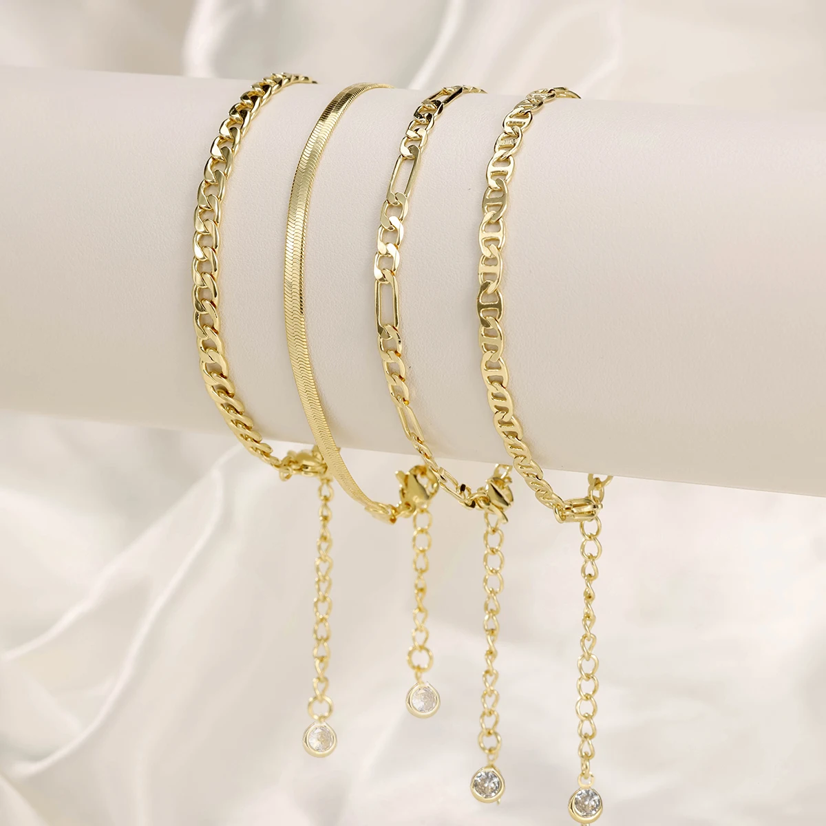 4-Piece Delicate Thin Gold Chain Bracelet Set for Women - Stackable & Adjustable(color random)
