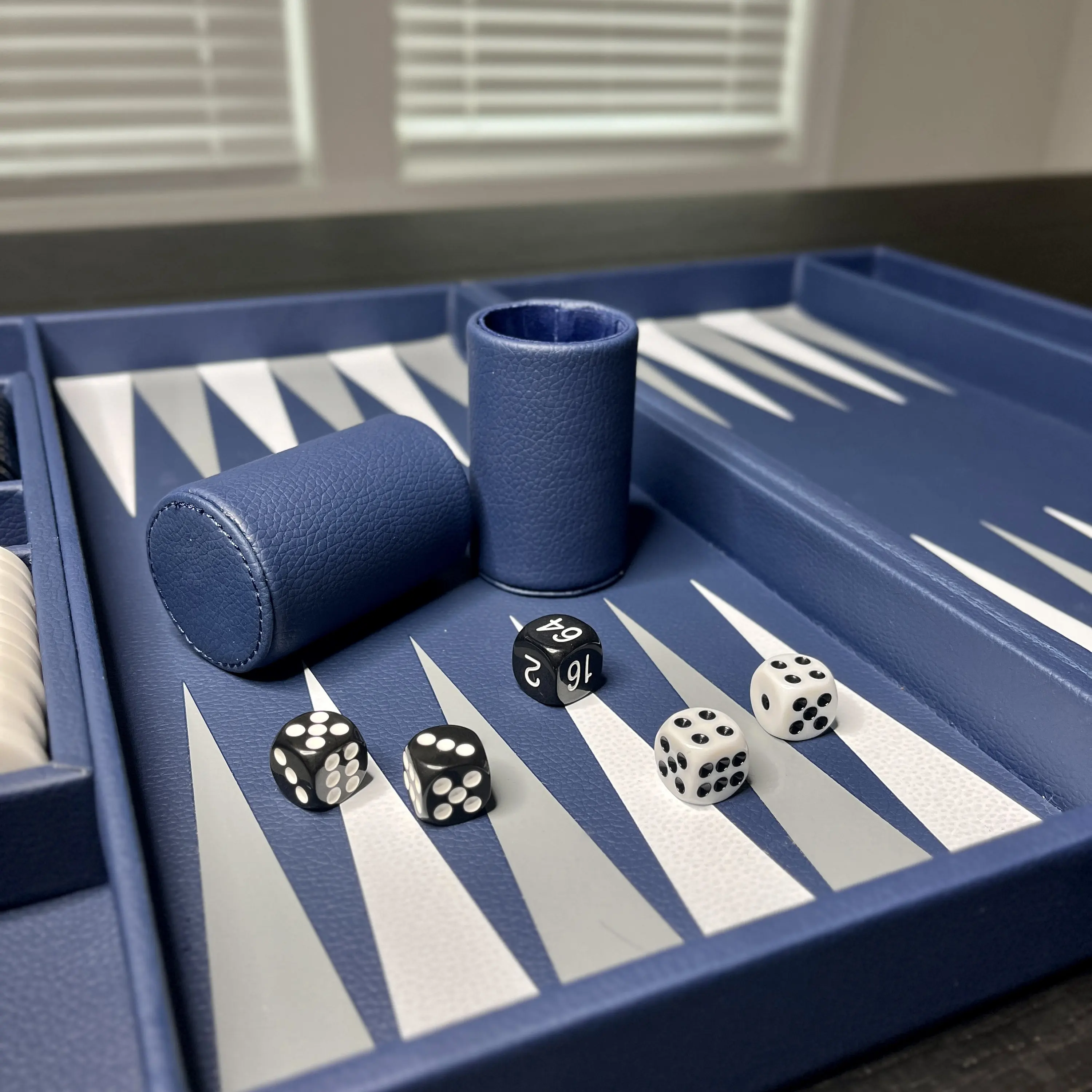 Travel Acrylic Backgammon Set Case Leather Travel Board Game Luxury Gift