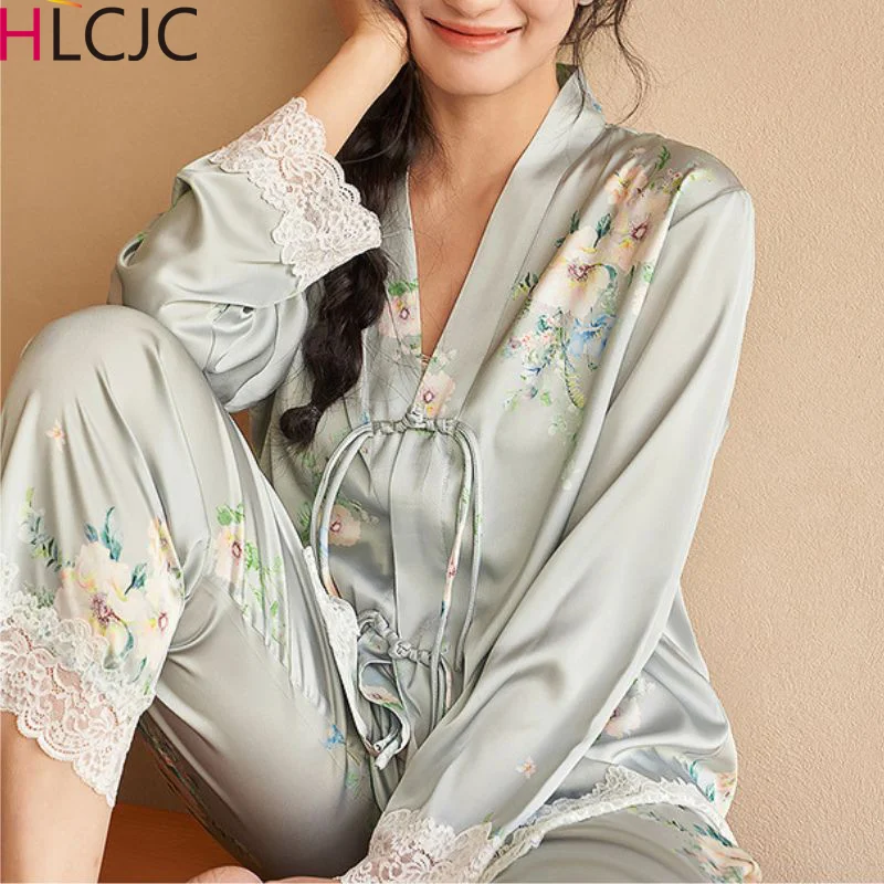 Chinese National Style Two Pieces Ice Silk Pajamas for Women Spring Autumn Fashionable Green Long Sleeved Pants Home Clothing