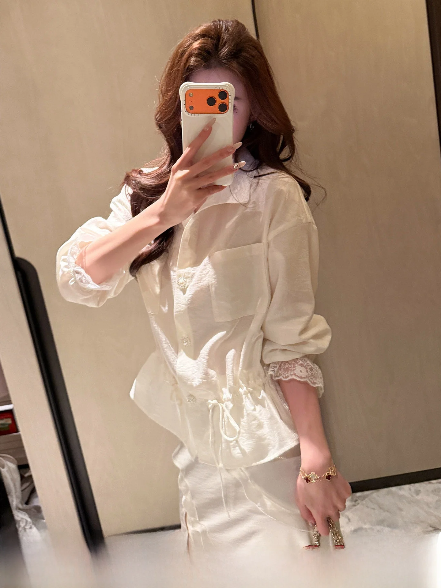 Kun Total High Waist Silk Satin Fish Tail Half Skirt Women's Spring New Long Skirt Light Beige Color Elegant Simple Design