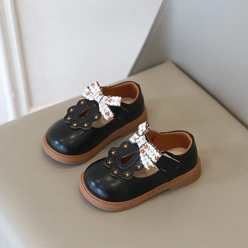 Little Girl Leather Shoes Hollow-out Chic Children's Flats Spring Autumn Kids Fashion Causal Walking Shoes Sweet New Versatile