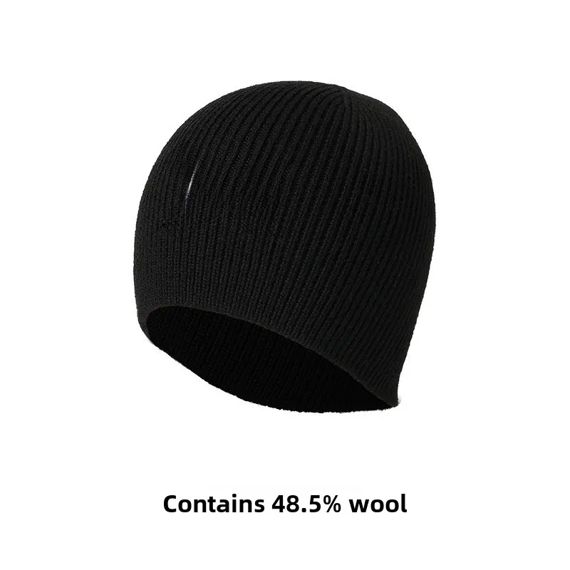 Berretto da sci in lana merino di nuovo stile - Cappello con fodera per casco lavorato a maglia unisex