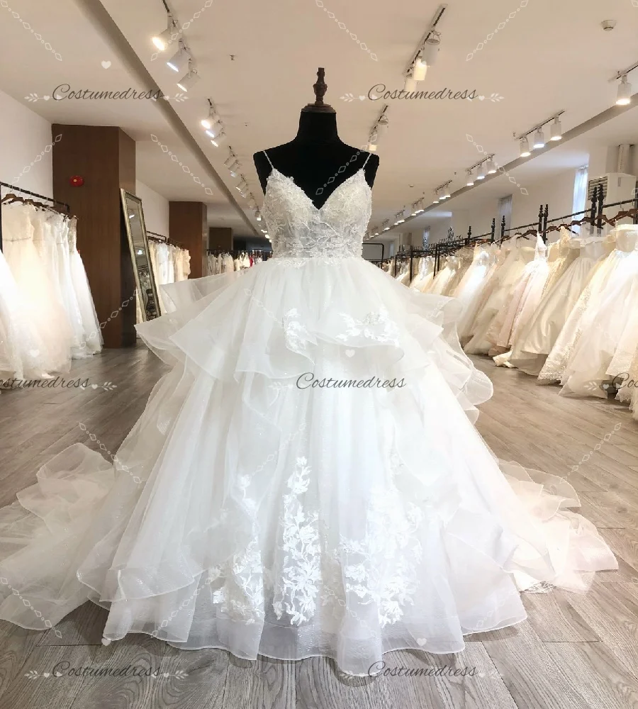 Romantic Bohemian Wedding Dress With Lace Sexy Spaghetti Straps Elegant Country Rustic Bridal Dress Tulle Tiered Garden Bride
