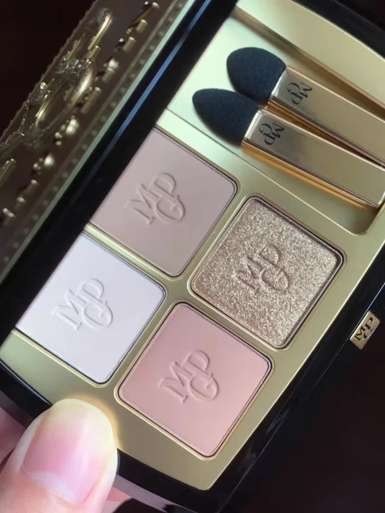 لوحة ظلال عيون مكونة من 4 ألوان من Maogeping لوحة كونتور متعددة الوظائف ظلال عيون يومية غير لامعة بريق ناعم مستحضرات تجميل فاخرة #4