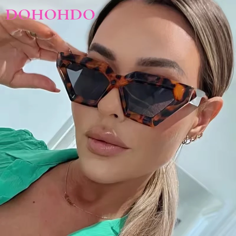 

Vintage Cat Eye Sunglasses Men Women Thick Triangle Small Frame Sunglasses Female Brand Retro Shades Fashion UV400 Gafas De Sol