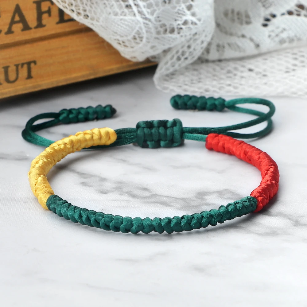 Pulsera de cuerda trenzada para hombre y mujer, brazalete de color rojo, verde, negro y blanco, tamaño ajustable, regalo