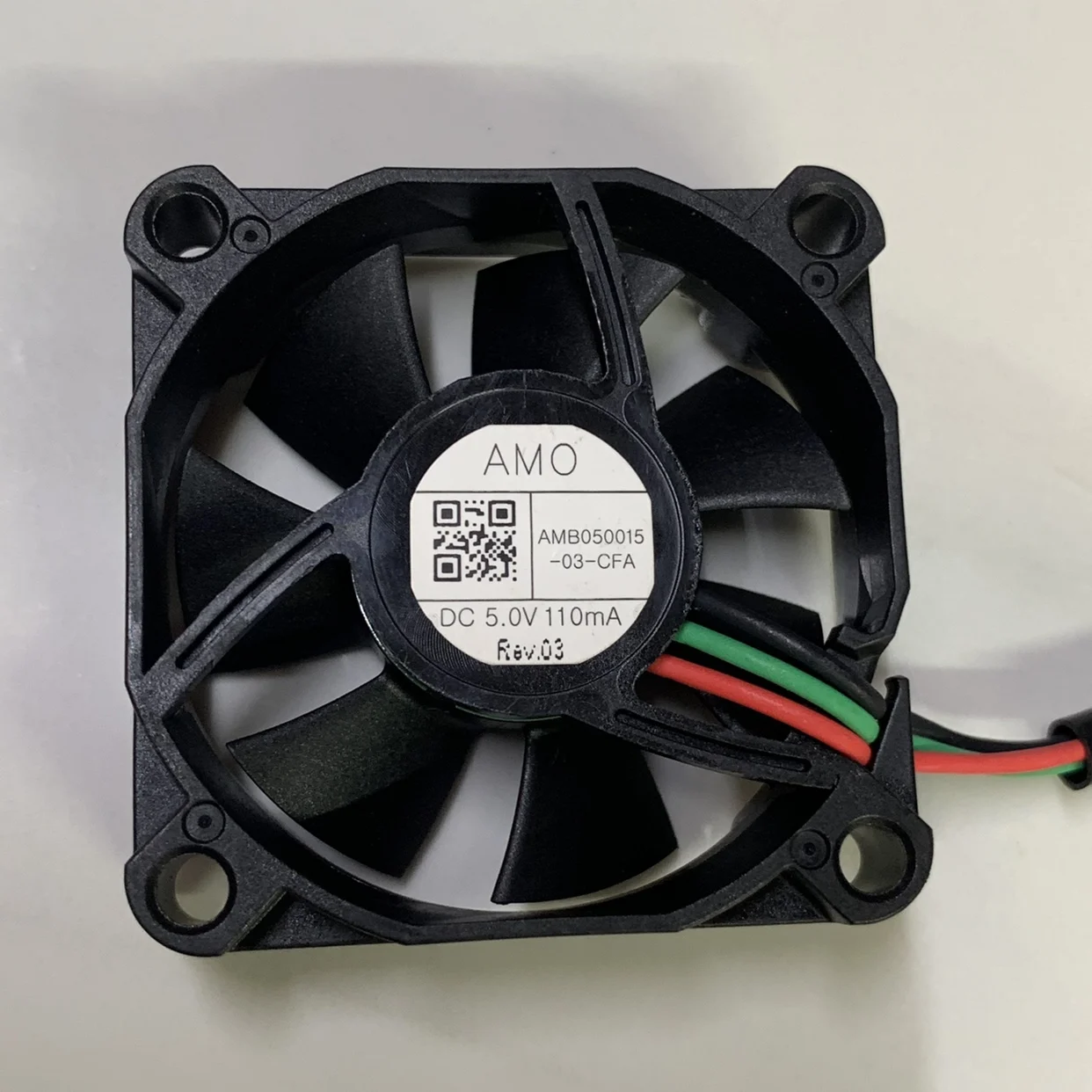 AMO AMB050015-03-CFA 5V 5015 is suitable for automotive LED headlight cooling fan