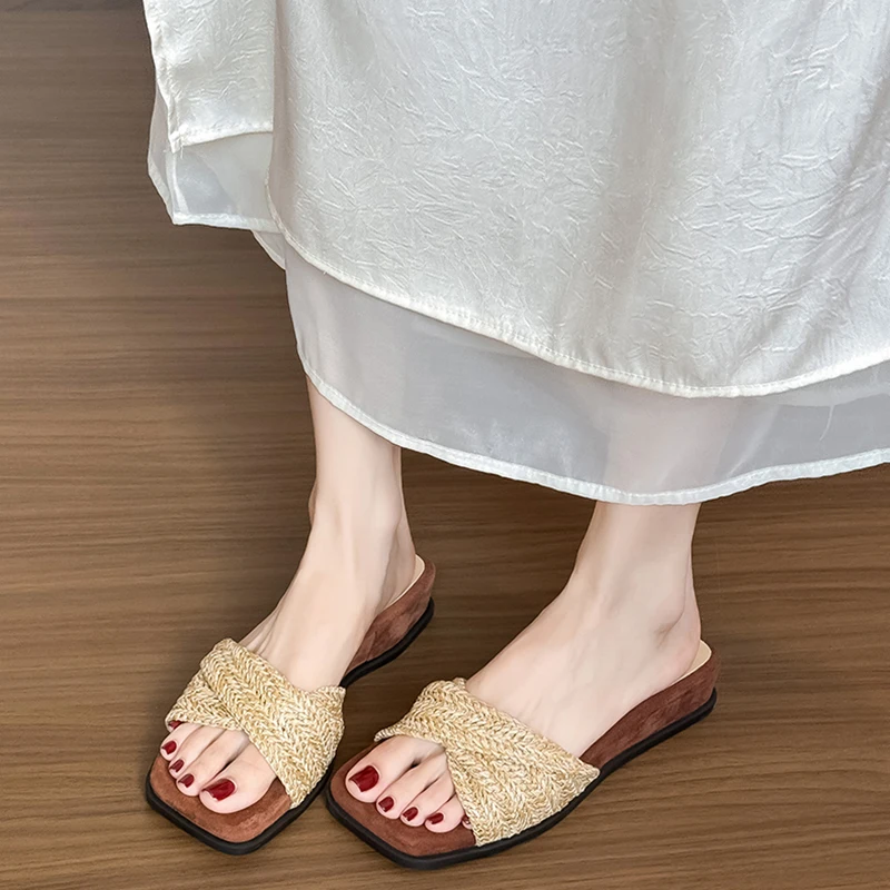 Sandalias de verano casuales para mujer con punta cuadrada, tejido de rafia, tiras cruzadas, tacón medio de cuña y punta abierta