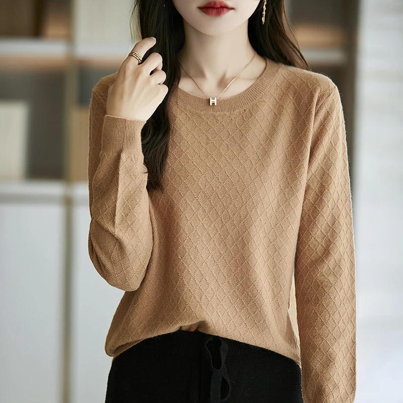 2024 Pullover Long Sleeved Round Neck Diamond Jacquard Loose Sweater Women's Korean Version Autumn/Winter Versatile Wool Sweater