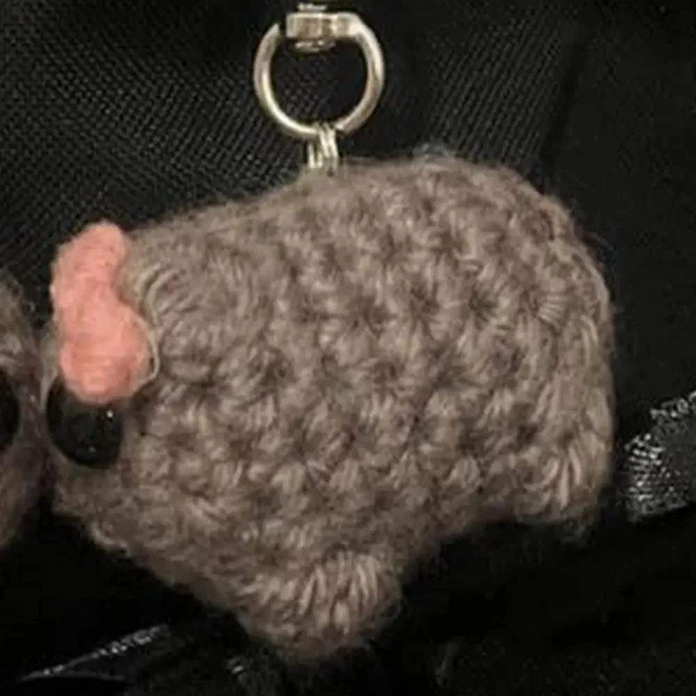 Porte-clés en peluche Hamster triste, mème drôle, souris créative, cadeaux pour femmes et filles, pendentif de sac à dos, accessoires bijoux