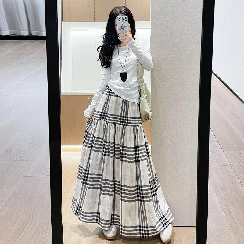 Long skirt women's summer high waisted and wide skirt A-line flesh blocking artistic retro half skirt 2025 new style