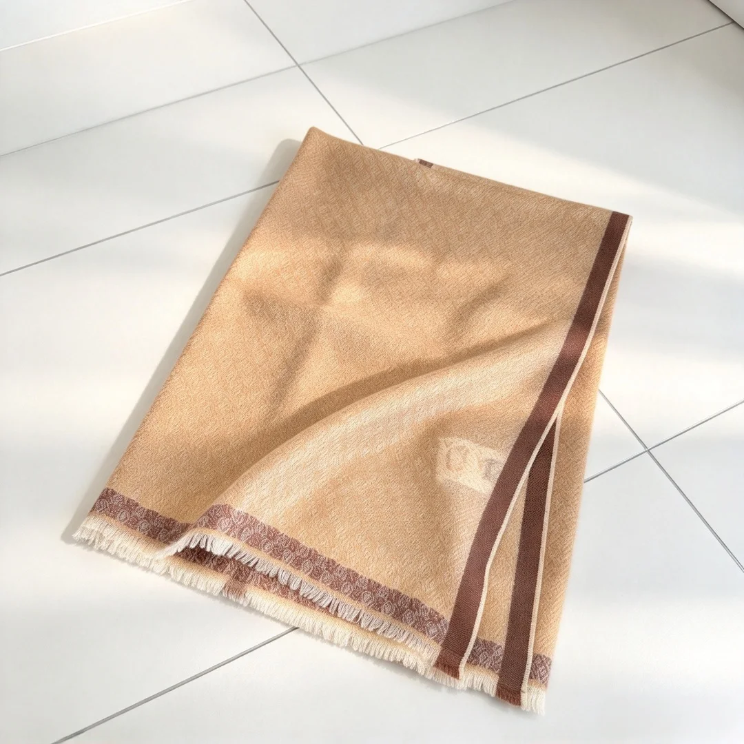 Luxury Brand Scarf Shawl Women's Scarf Handmade Silk Neckerchief Material 100% Silk An Excellent Gift Choice Neck Scarf Square