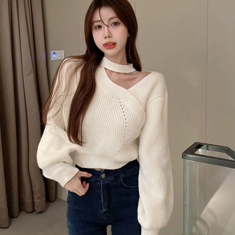 Hanging Neck Red New Year\'s Soft Waxy Sweater Women\'s Autumn And Winter New Western Style Loose Short Knitted Sweater Top